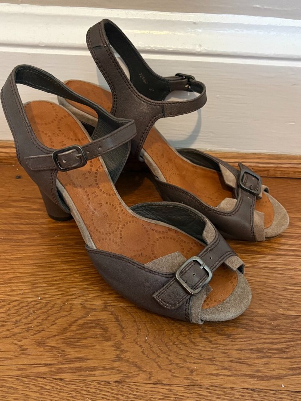 Chie Mihara Block Heel Gray Suede Leather Sandals - 37